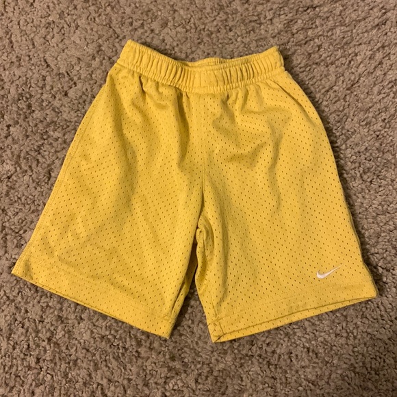 Nike shorts - Picture 1 of 2